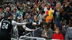  Η ανοιχτή προπόνηση των Μπακς με 12.616 θεατές