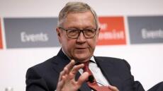 Ρέγκλινγκ: «Οι ελληνικές τράπεζες πρέπει να ξαναρχίσουν να χορηγούν ρευστότητα»