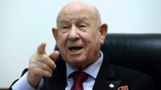 Έφυγε από τη ζωή ο Ρώσος κοσμοναύτης Αλεξέι Λεόνοφ, ο πρώτος άνθρωπος που έκανε περίπατο στο Διάστημα