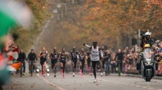 Μαραθώνιος: Το ποσό των 25 εκατ. ευρώ... κόστισε το μυθικό ρεκόρ του Κιπτσόγκε