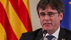 Οι Βρυξέλλες έλαβαν ένταλμα σύλληψης για τον Καταλανό ηγέτη Πουτζντεμόν 