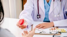 Αυτά τα ευρείας χρήσης φάρμακα αυξάνουν τον κίνδυνο αυτοκτονίας