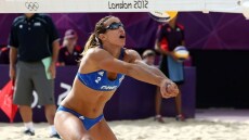 Μπιτς βόλεϊ: Χειρουργήθηκε η Αρβανίτη, άγνωστο το πότε θα επιστρέψει