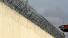 Αιματηρά επεισόδια στις φυλακές Βόλου και Τρικάλων