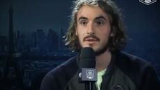 Βίντεο: Ο Τσιτσιπάς τραγουδάει (και... «σκοτώνει») γνωστό κομμάτι του Μπομπ Μάρλεϊ!