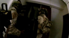 Εντυπωσιακό Βίντεο: Η έφοδος του Λιμενικού στο κρησφύγετο του κυκλώματος διακίνησης μεταναστών