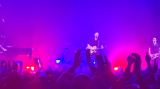 Ο Μπράιαν Άνταμς ταρακούνησε το ΟΑΚΑ: Greeks wanna rock