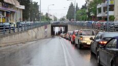 Λάρισα: Νεαροί πέταξαν αβγό σε οδηγό και εκείνος... τους έστειλε στο νοσοκομείο