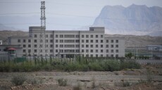 Απόρρητα έγγραφα αποκαλύπτουν τις συνθήκες του τεράστιου δικτύου στρατοπέδων κράτησης της Κίνας