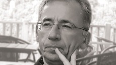 «Οι ρετσίνες του βασιλιά»: Ο Ισίδωρος Ζουργός και το νέο του βιβλίο έρχονται στον «ΙΑΝΟ»