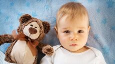 Η επικίνδυνη αφέλεια του αντιεμβολιαστικού κινήματος