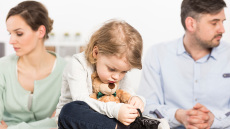 Πώς επηρεάζεται το παιδί από την αποξένωση των γονιών