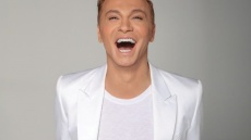 «Στην υγειά μας ρε παιδιά»: Ο Τάκης Ζαχαράτος τους αιφνιδίασε όταν μπήκε ξαφνικά στο πλατό