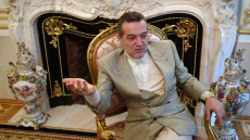 Ο ιδιοκτήτης της Στεάουα «τελείωσε» 13 παίκτες λόγω απόδοσης!