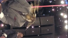 Επικό βίντεο: Ο Μπάρκλεϊ έριξε αυγό στο κεφάλι του Σακίλ