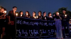 Νέο σοκ στην Ινδία: Ο βιαστής έκαψε το 23χρονο θύμα του για να μην καταθέσει στο δικαστήριο