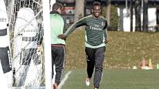 Ο Μπαλοτέλι αφού τράκαρε στο γκαράζ του γείτονα, άφησε το αμάξι και πήγε για ύπνο