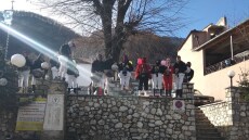 Τρίκαλα: Βγήκαν οι... καλικάντζαροι στο χωριό Ξυλοπάροικο 