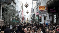 Κορωνοϊός - Προειδοποιεί το ECDC: Η άρση μέτρων για τα Χριστούγεννα ίσως φέρει πολλές νέες νοσηλείες σε 3 εβδομάδες