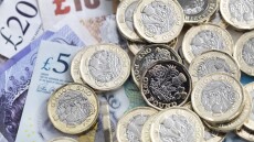 Βρετανία: Το μυστήριο λύθηκε - Τα χαρτονομίσματα δεν έπεφταν από τον ουρανό 