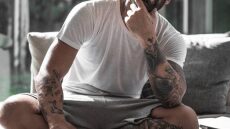 Ο Δημήτρης Αλεξάνδρου τρώει το πιο λαχταριστό υγιεινό πρωινό