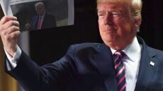 «Απασφάλισε» ο Τραμπ μετά την αθώωσή του: Η παραπομπή μου ήταν μια μαλ...