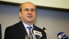 Χατζηδάκης: Τον Σεπτέμβριο ο διαγωνισμός για την ιδιωτικοποίηση του 49% του ΔΕΔΔΗΕ