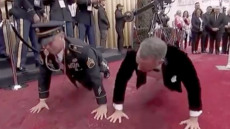Ο Τομ Χανκς τρέλανε κόσμο στα Όσκαρ 2020 με τα push ups του - Δείτε βίντεο