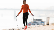 Η τέλεια άσκηση για πολλές καύσεις που μοιάζει παιχνίδι