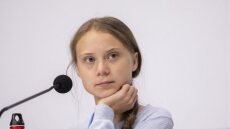 Η Γκρέτα Τούνμπεργκ έγινε και... σαλιγκάρι