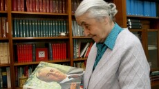 Αλβανία: Η ζωή και το τέλος της «σιδηράς» κυρίας του καθεστώτος Χότζα