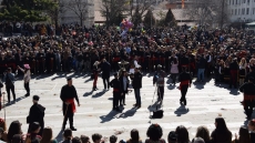 Κορωνοϊός, Κοζάνη: Έστησαν γλέντι για το καρναβάλι