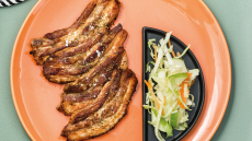 Χοιρινές πανσέτες στο τηγάνι με λεμόνι και ρίγανη