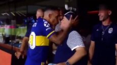 Μπόκα Τζούνιορς: Ο Κάρλος Τέβεζ μίλησε για το φιλί στο στόμα με τον Μαραντόνα