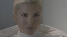 Αντελίνα Βαρθακούρη: Ως Σάρον Στόουν από το «Βασικό Ένστικτο» στο trailer της νέας της εκπομπής 