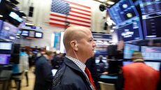 Wall Street: Ράλι 900 μονάδων για τον Dow Jones