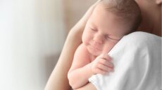 Δήλωση γέννησης:  «Τρέχει» σε 100 μαιευτήρια 