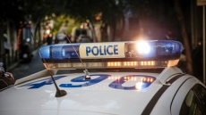 Κορωνοϊός: Έξι συλλήψεις για ανοιχτά καφέ σε Πάτρα, Αγρίνιο και Πύργο