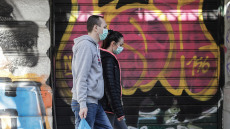 Κορωνοϊός: «Μπορεί να εξαπλώνεται απλώς με την αναπνοή» λένε Αμερικανοί επιστήμονες