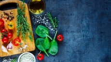 Απαγόρευση κυκλοφορίας: Συμβουλές διατροφής στις μέρες της καραντίνας