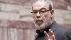 Χαμός στο twitter: «Άδεια η Αθήνα» λέει ο Κυρίτσης - «Κρυβόμαστε από τον Καψώχα» του απαντάνε 