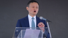 Κορωνοϊός – Ρωσία: Ο ιδρυτής της Albaba χάρισε 1 εκατομμύριο μάσκες και 200.000 τεστ