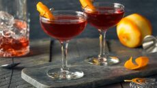 Κορωνοϊος: Μένουμε σπίτι και φτιάχνουμε κοκτέιλ