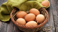 Έρευνα υποστηρίζει ότι μπορούμε να τρώμε ακόμα και ένα αβγό την ημέρα!