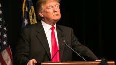 Κορωνοϊός: Η απαράδεκτη απάντηση του Τραμπ για τα εστιατόρια