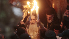 Πάσχα και κορωνοϊός: Πώς θα έρθει το Άγιο Φως στην Ελλάδα μετά το κλείσιμο του Πανάγιου Τάφου