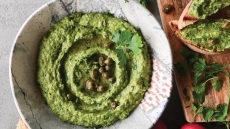 Συριανή μαϊντανοσαλάτα