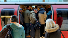 Κορωνοϊός: Τι έκανε η Ελλάδα και τι δεν έκανε η Βρετανία στη μάχη με τον ιό