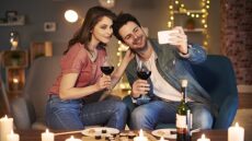 #Μένουμε σπίτι και παραγγέλνουμε online το αγαπημένο μας delivery οικονομικά και με ασφάλεια