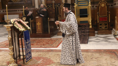 Θεία Λειτουργία Live: Παρακολουθήστε ζωντανά την Ακολουθία για το Σάββατο του Λαζάρου